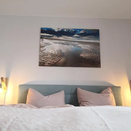 Ferienwohnung Fuer Grosse Familien Im Haus Akunak Busum Exterior photo